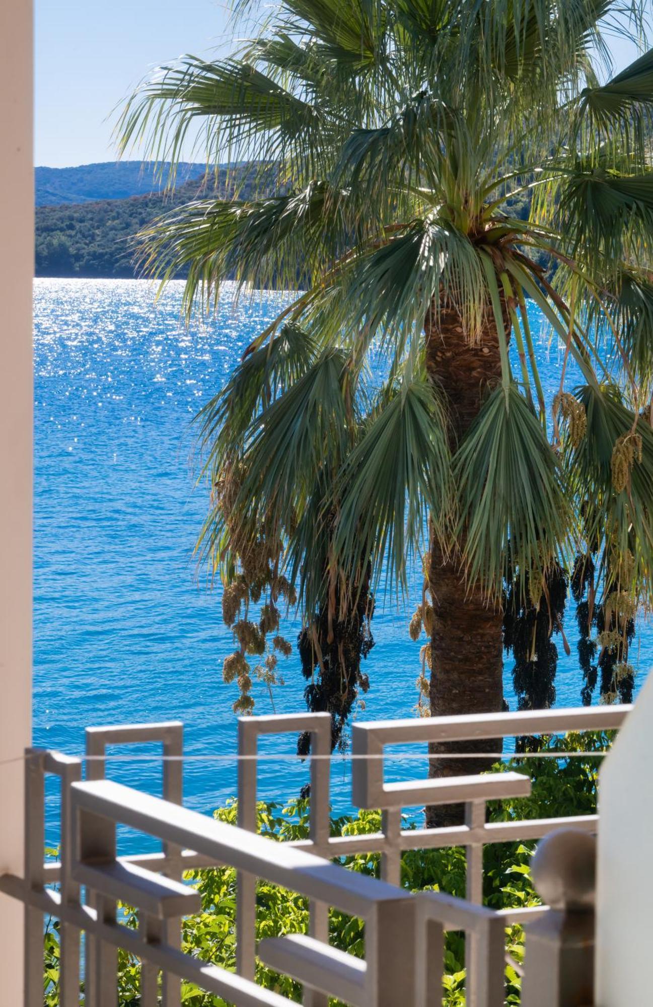 Eva Beach Hotel Lefkada Nydri  Exterior photo